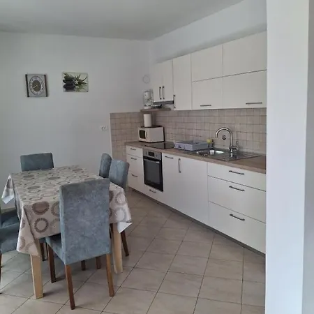 Seaview 3708 Apartman *