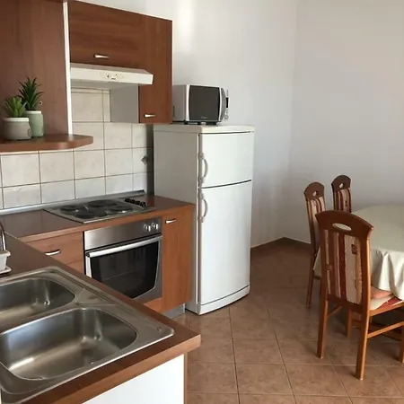 Seaview 3708 Apartman Kampor