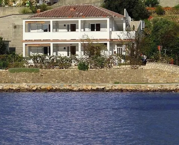 Seaview 3708